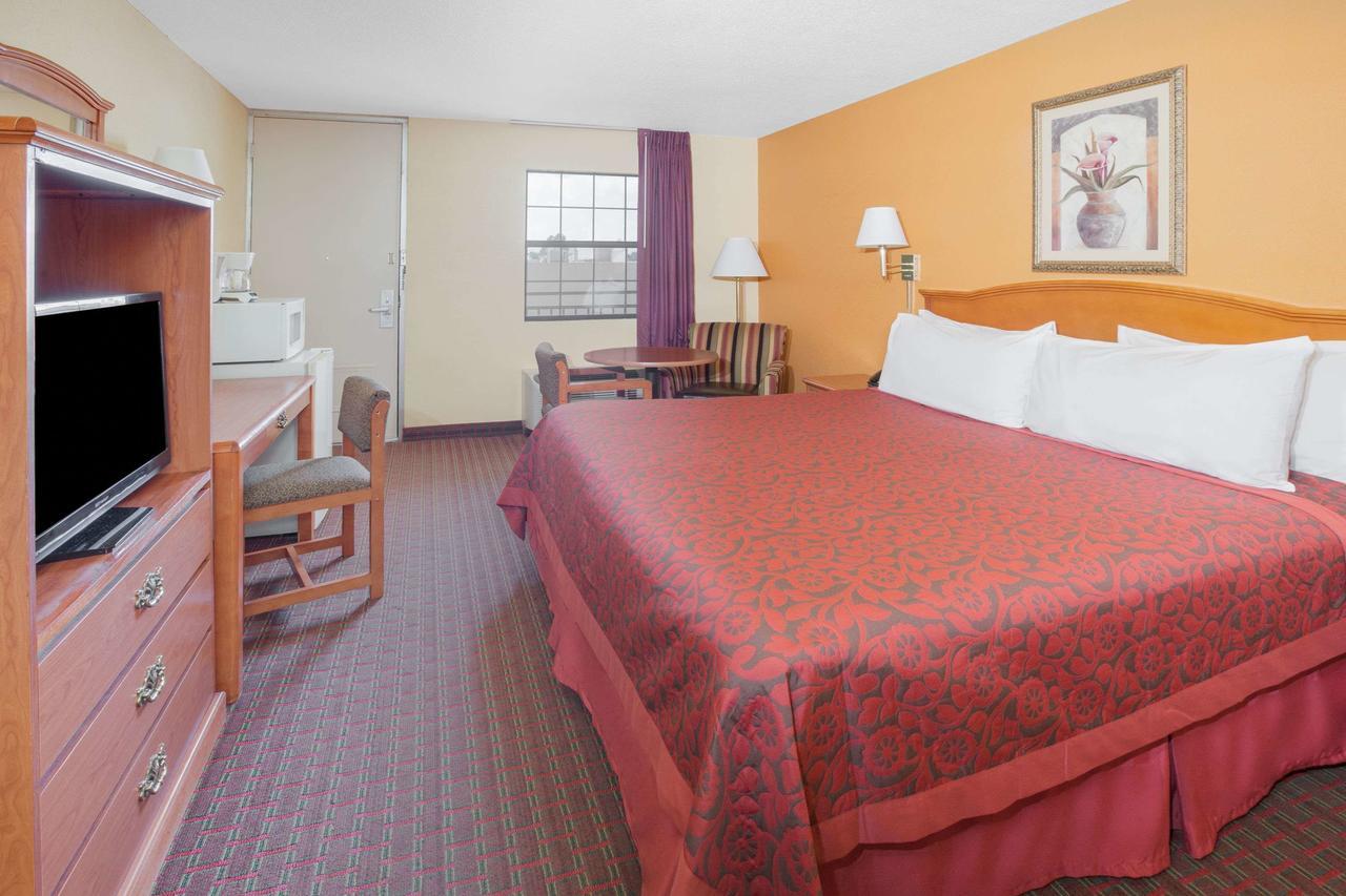 סרסי Sunrise Extended Stay מראה חיצוני תמונה